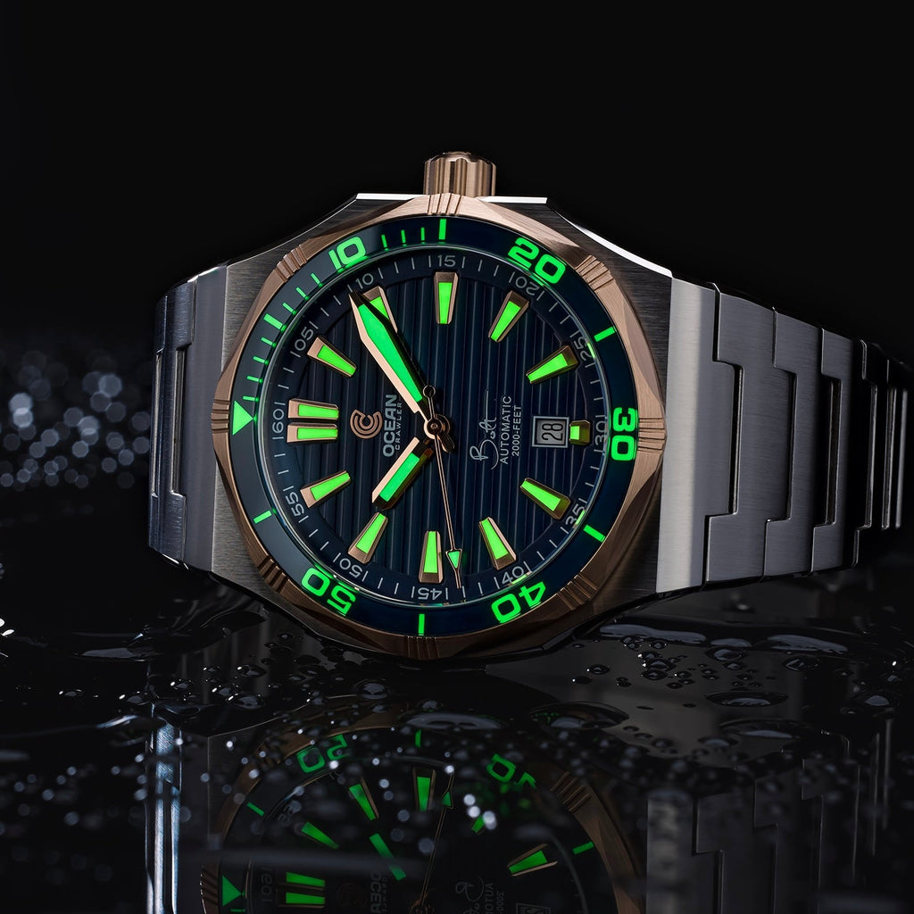 Bolt - Blue - Solid 18K Red Gold Bezel